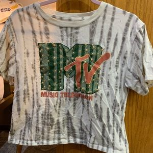 White and gray mtv tee shirt